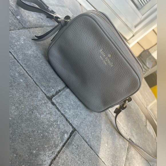 Kate spade crossbody - Picture 1 of 11
